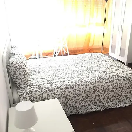 Reikilisbon Lovers Bed & Breakfast